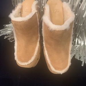 COPY - UGG Heeled Clog size 7  NEW IN BOX